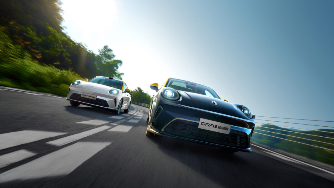 schimbare-de-strategie-pentru-ora:-brandul-electric-din-grupul-gwm-lanseaza-noile-ora-5-gt-si-sport-cu-optiuni-pe-benzina,-hibrid-si-100%-electric