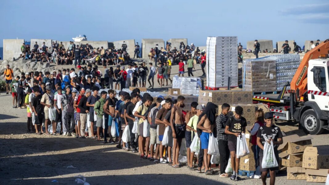 spania-cere-ajutorul-uniunii-europene-pentru-gestionarea-migrantilor-din-ceuta