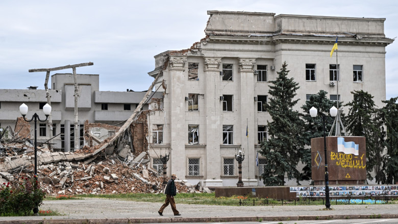 acolo-unde-orasul-devine-linia-frontului.-reportaj-kyiv-post-din-herson,-eliberat-de-rusi,-dar-nu-si-de-razboi:-„asta-nu-e-viata” acolo-unde-orasul-devine-linia-frontului.-reportaj-kyiv-post-din-herson,-eliberat-de-rusi,-dar-nu-si-de-razboi:-„asta-nu-e-viata”