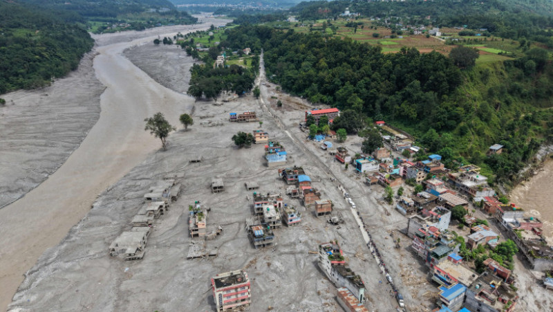 bilant-tragic-la-granita-nepal-china:-peste-600-de-morti-si-3000-de-disparuti.-eforturi-disperate-de-cautare-si-salvare bilant-tragic-la-granita-nepal-china:-peste-600-de-morti-si-3000-de-disparuti.-eforturi-disperate-de-cautare-si-salvare