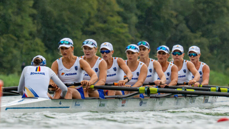 o-noua-medalie-de-aur-pentru-romania-la-campionatul-mondial-de-canotaj.-echipajul-feminin-de-8-plus-1-a-stabilit-si-un-record-mondial