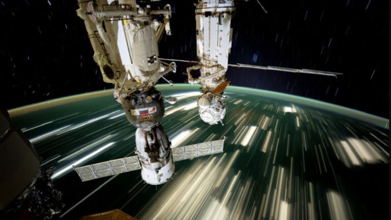 telescopul-„roman”,-lansat-in-spatiu-de-nasa:-cercetatorii-vor-sa-afle-ce-se-ascunde-in-spatele-energiei-si-materiei-intunecate