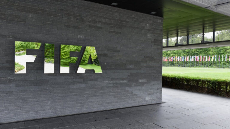 federatia-olandeza-cere-organizarea-unui-summit-privind-viitorul-fifa-la-amsterdam,-fara-infantino