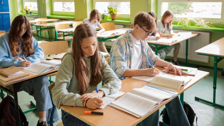 ministrul-educatiei,-noi-precizari-despre-concursul-separat-de-admitere-in-clasa-a-ix-a ministrul-educatiei,-noi-precizari-despre-concursul-separat-de-admitere-in-clasa-a-ix-a