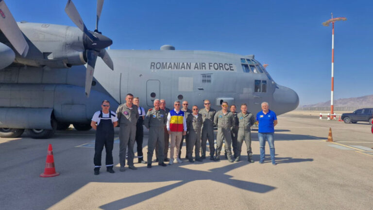 cinci-copii-bolnavi-si-rudele-lor,-evacuati-din-fasia-gaza-cu-un-avion-militar-romanesc.-anuntul-mae