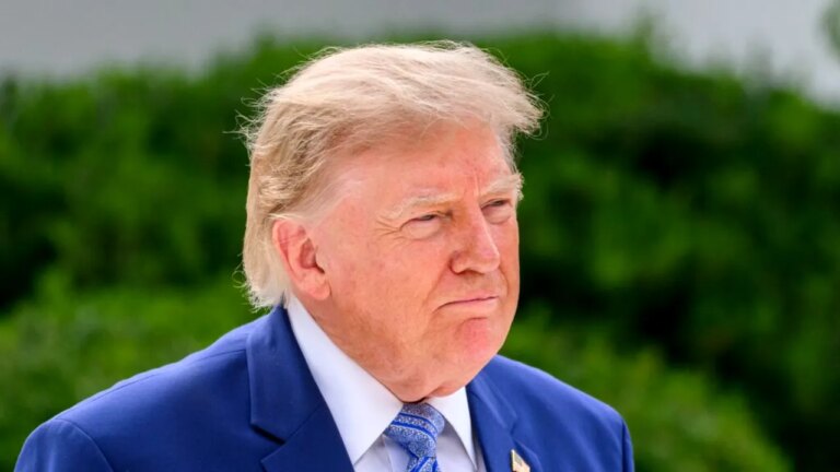 trump-ii-critica-pe-cei-care-se-opun-centrelor-de-date-ai-in-sua:-vor-sa-ajunga-inapoiati-si-saraci