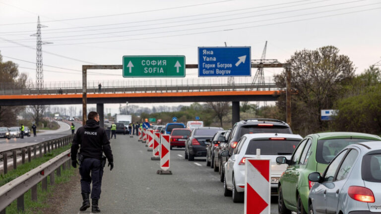 bulgarii-au-anuntat-cand-va-fi-gata-primul-tronson-din-autostrada-care-ar-trebui-sa-lege-ruse-de-makaza,-catre-grecia