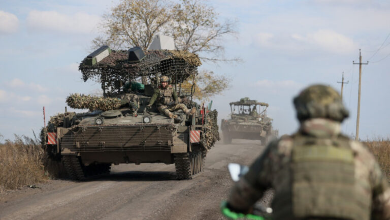 ucraina-sustine-ca-2.500-de-soldati-rusi-sunt-blocati-pe-o-fasie-ingusta-de-pamant-catre-marea-neagra:-„a-devenit-o-capcana-pentru-ei”