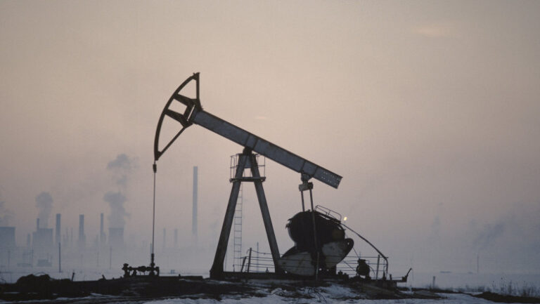 sua-isi-asigura-accesul-la-petrolul-venezuelei.-o-companie-americana-va-prelua-zacaminte-detinute-anterior-de-china-si-rusia