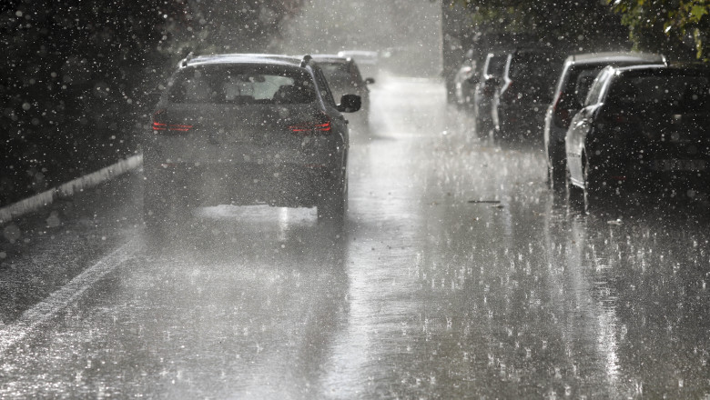 avertizare-de-la-meteorologi.-zonele-in-care-vor-fi-ploi-torentiale-si-intensificari-ale-vantului