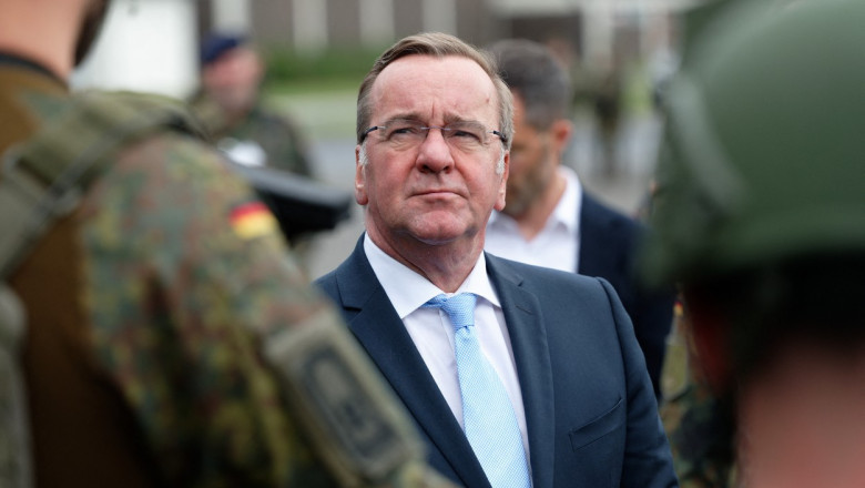 avertismentul-ministrului-german-al-apararii:-„vladimir-putin-nu-se-va-opri-daca-va-cuceri-ucraina.-el-repeta-acest-lucru-mereu”
