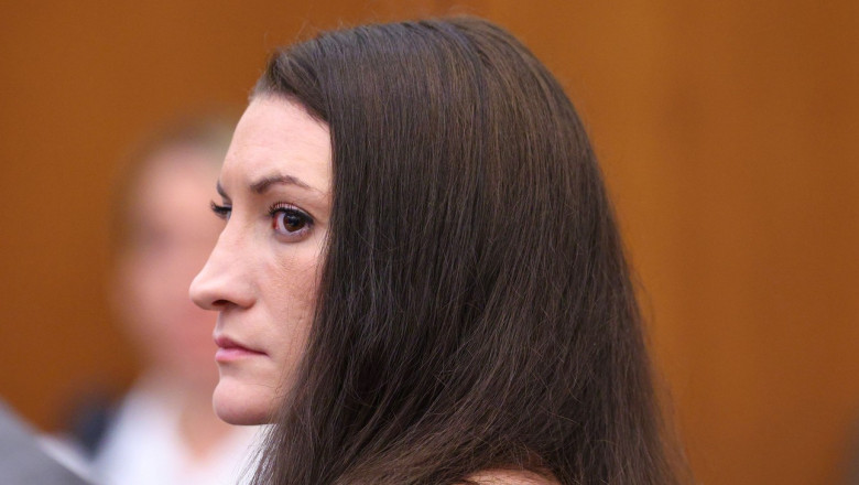 procesul-lui-lindsay-clancy:-trei-membre-ale-juriului-au-vorbit-despre-motivele-pentru-care-au-esuat-in-stabilirea-unui-verdict procesul-lui-lindsay-clancy:-trei-membre-ale-juriului-au-vorbit-despre-motivele-pentru-care-au-esuat-in-stabilirea-unui-verdict