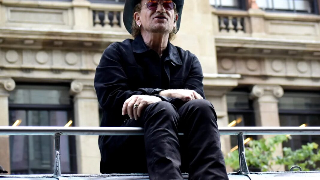 moneda-de-colectie-lansata-in-onoarea-legendarei-trupe-rock-u2