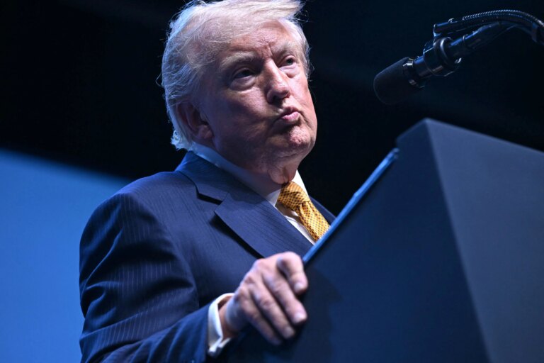 trump,-vizita-in-irlanda-cu-o-agenda-neobisnuita:-intalniri-oficiale-si-golf-la-propriul-complex.-sunt-anuntate-proteste-la-dublin