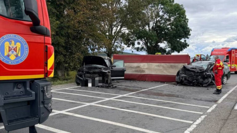 accident-grav-pe-dn15:-2-oameni-au-murit-si-4-au-fost-raniti,-dupa-ce-un-sofer-de-71-de-ani-a-intrat-pe-contrasens-si-a-lovit-o-masina