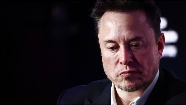 mama-lui-elon-musk-face-dezvaluiri-despre-copilaria-fiului-sau:-„a-fost-batut-atat-de-rau-la-scoala-incat-a-ajuns-la-spital”