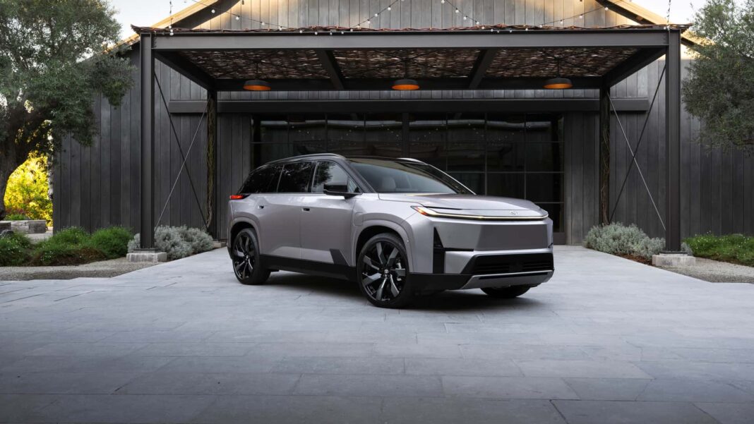 revolutie-industriala-la-toyota:-cel-mai-mare-constructor-din-lume-pregateste-investitii-de-6,4-miliarde-de-dolari-pe-an-in-automatizare-si-400.000-de-roboti revolutie-industriala-la-toyota:-cel-mai-mare-constructor-din-lume-pregateste-investitii-de-6,4-miliarde-de-dolari-pe-an-in-automatizare-si-400.000-de-roboti