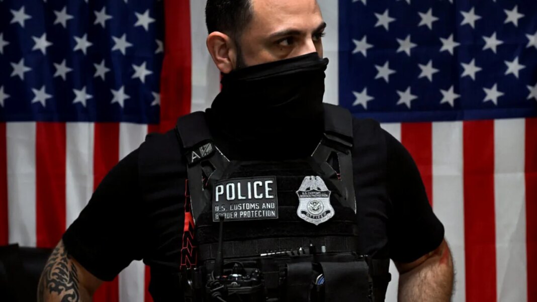 un-agent-ice-a-impuscat-un-barbat-in-austin.-victima-este-in-stare-grava un-agent-ice-a-impuscat-un-barbat-in-austin.-victima-este-in-stare-grava
